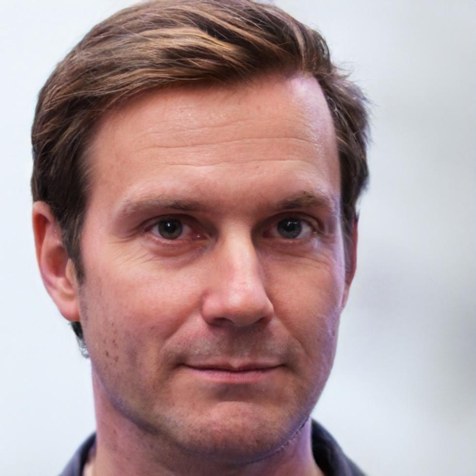 Portrait de Clément Bousquet, spécialiste en communication managériale